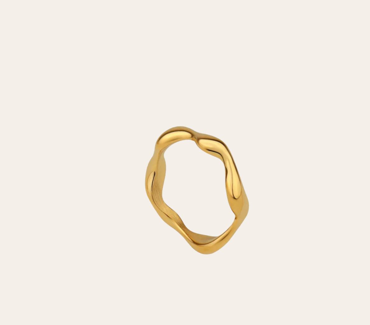 CLOE RING-Glimmer Poise