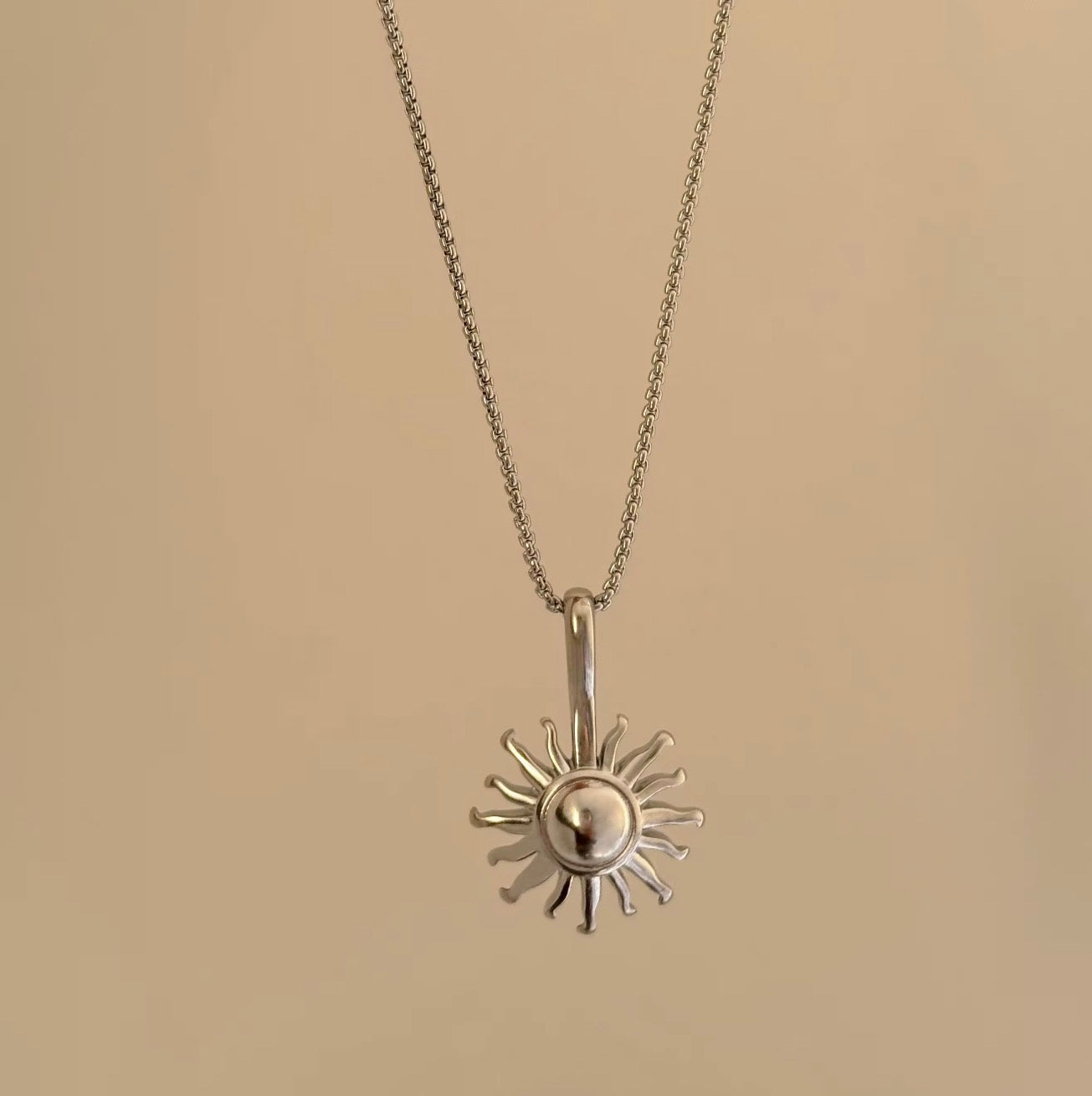 SOLAR NECKLACE