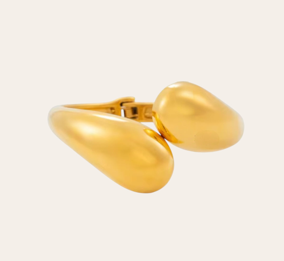 Daisy Bangle in 18k Gold-Plated Stainless Steel (316L), sculpted drop design, waterproof hypoallergenic jewelry