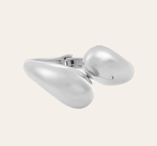Daisy Bangle in Silver Stainless Steel (316L), sculpted drop design, waterproof and hypoallergenic jewelry