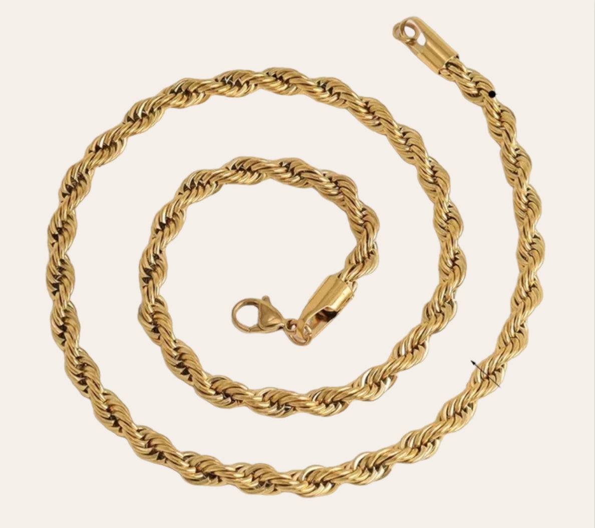 Bella Rope Chain Necklace in 18k gold-plated 316L, front view on plain background