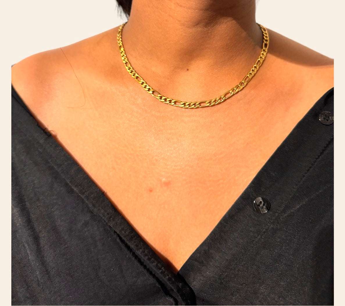 Figaro Necklace worn on model, polished alternating links