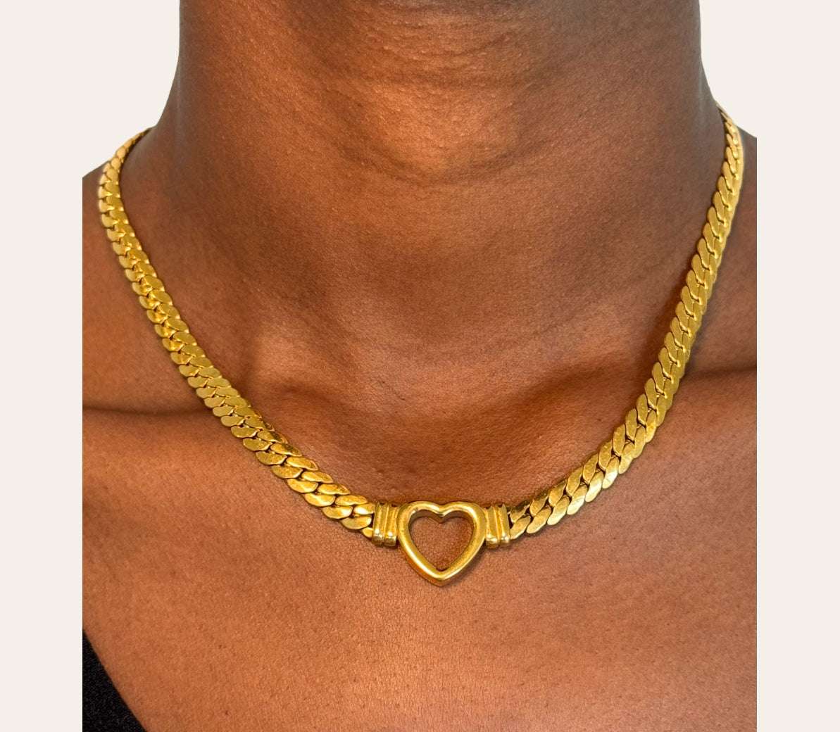 Heart Chain Necklace in 18k gold-plated 316L stainless steel, front view