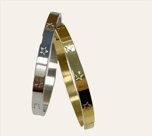 Star Bangle in 18k gold-plated and stainless steel with engraved star details, waterproof hypoallergenic tarnish-free bangle